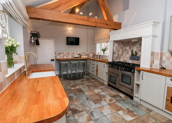 The Stables And West Wing *