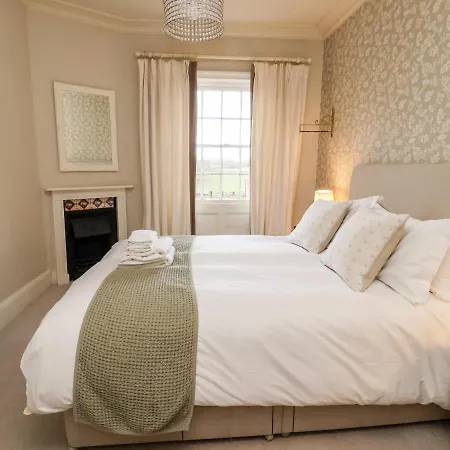 The Stables And West Wing *