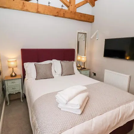 The Stables And West Wing *