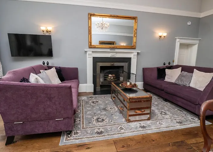 The Stables And West Wing Holiday home York